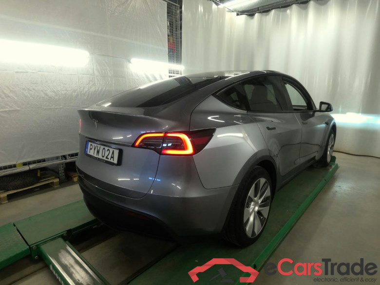 Tesla Model Y LR RWD 5d #3