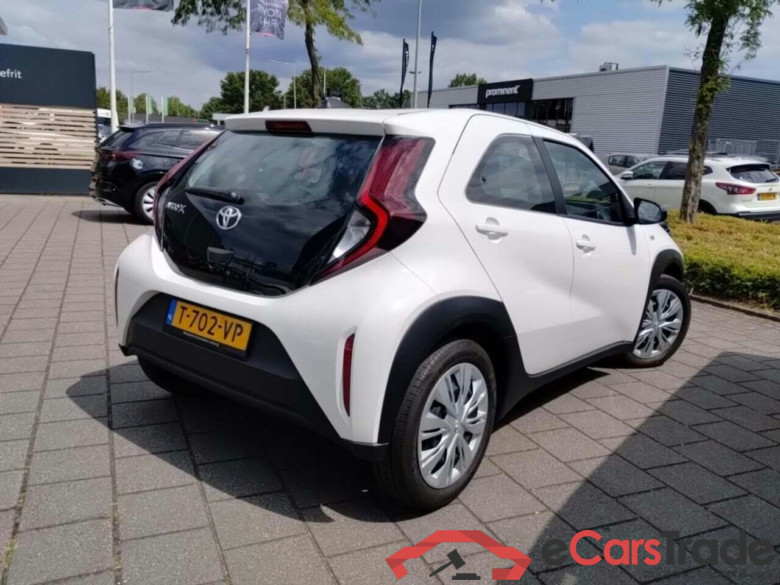 TOYOTA Aygo X 1.0 VVT-i MT Play #4