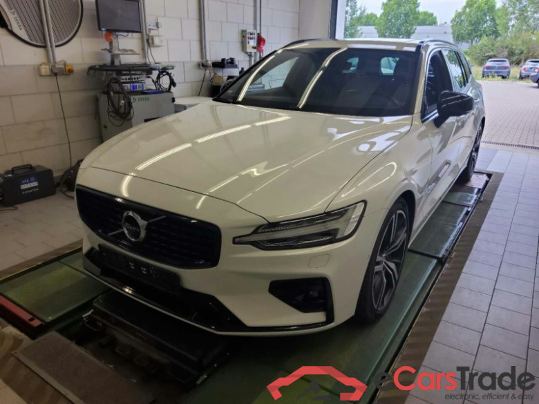 Volvo V60 Kombi (2018->) DE - Kb5 B5 (Benzin) EU6d, R Design Mild-Hybrid (EURO 6d), 2020 - 2021