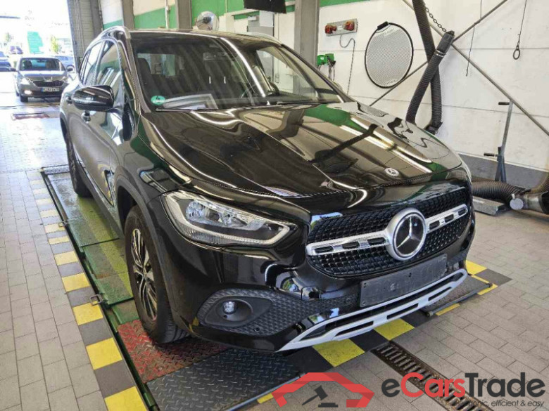 Mercedes-Benz GLA (BM 247)(02.2020->) DE - SUV5 GLA 250 e EU6d, Style, 2020 - 2023 #2