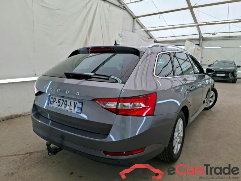 SKODA Superb Combi / 2019 / 5P / Break 1.5 TSI ACT 150 DSG7 Business #3