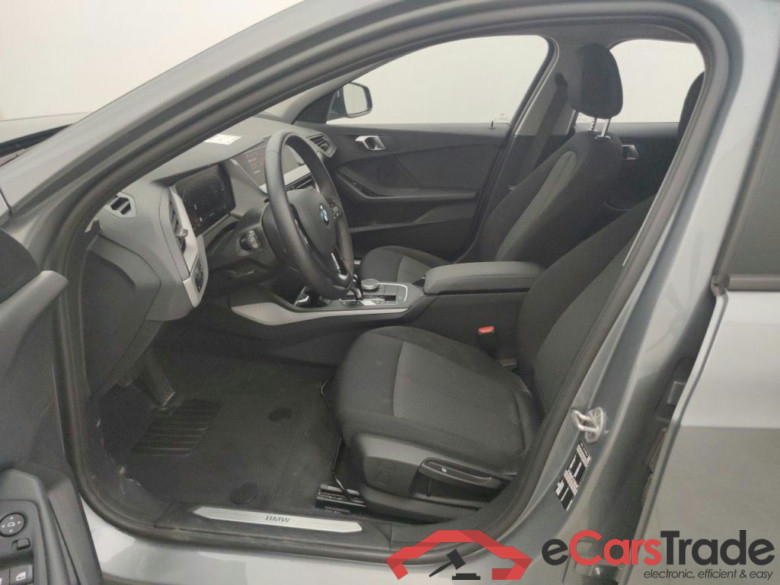 BMW 1 Reeks Hatch 118iA (100 kW) 5d #3