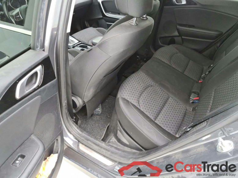 KIA CEED 1.6 GDI PHEV BUSINESS LINE DCT #6