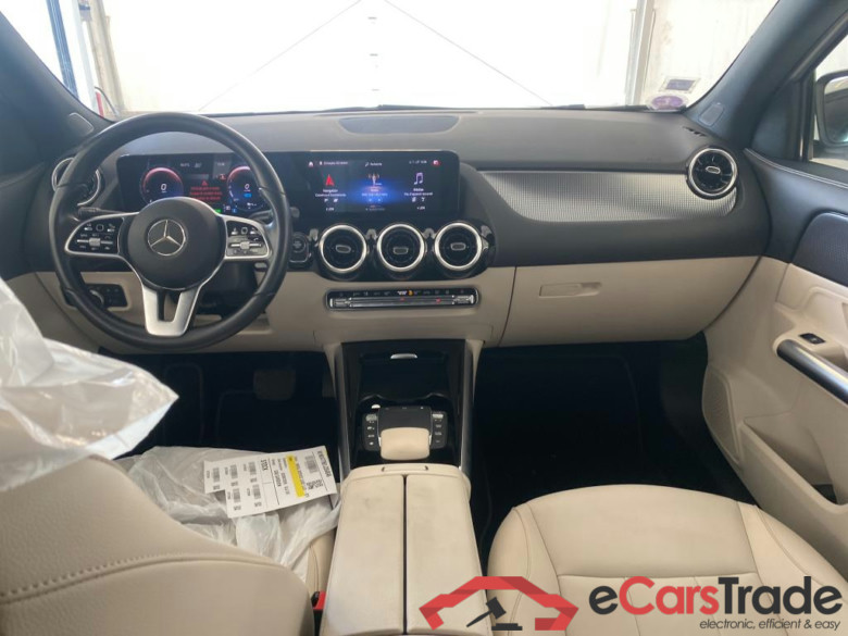 MERCEDES-BENZ GLA / 2020 / 5P / SUV 1.3 GLA 250 e BUSINESS LINE DCT #6