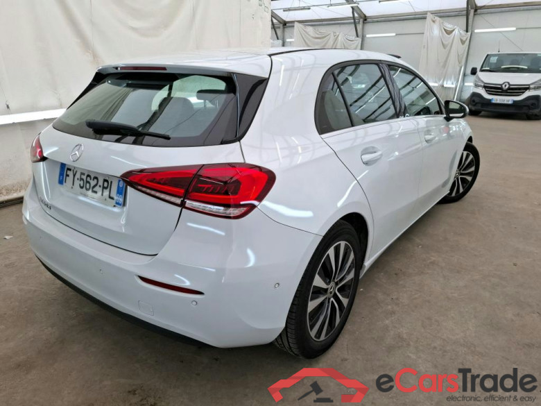 MERCEDES-BENZ Classe A Compact / 2018 / 5P / Berline A 180 d Business Line 8G-DCT #3
