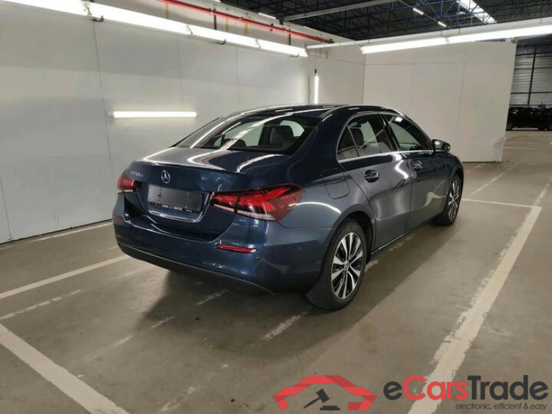 Mercedes A-Klasse Limousine A-Klasse Limousine A 250e Business Solution (PHEV) 160kW/218pk  4D/P Auto-8 #4
