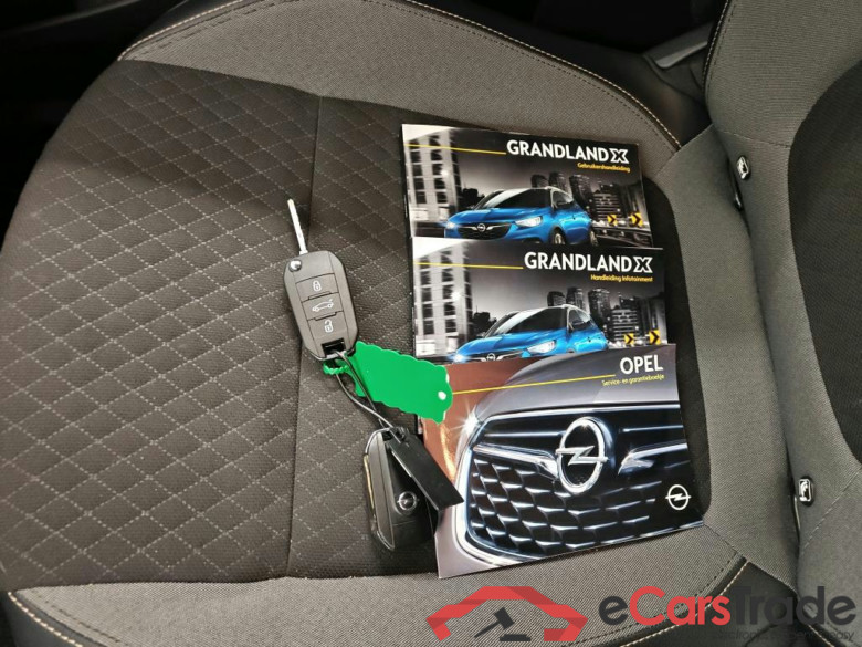 Opel Grandland X 1.2 Turbo S&S 96kW Bus. Elegance Auto 5d #4