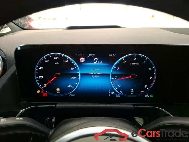 MERCEDES-BENZ GLA / 2020 / 5P / SUV GLA 200 BUSINESS LINE DCT #6