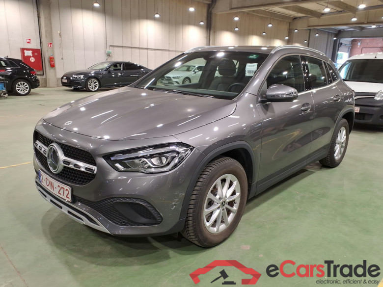 MERCEDES-BENZ GLA 1.3 GLA 250 E DCT BUSINESS LINE #1