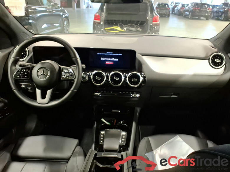 MERCEDES-BENZ GLA 1.3 GLA 250 E DCT BUSINESS LINE #6