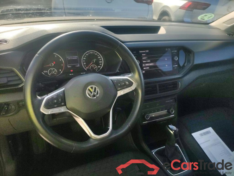 VOLKSWAGEN T-Cross / 2018 / 5P / todoterreno Advance 1.0 TSI 85kW (115CV) DSG (AC) #3
