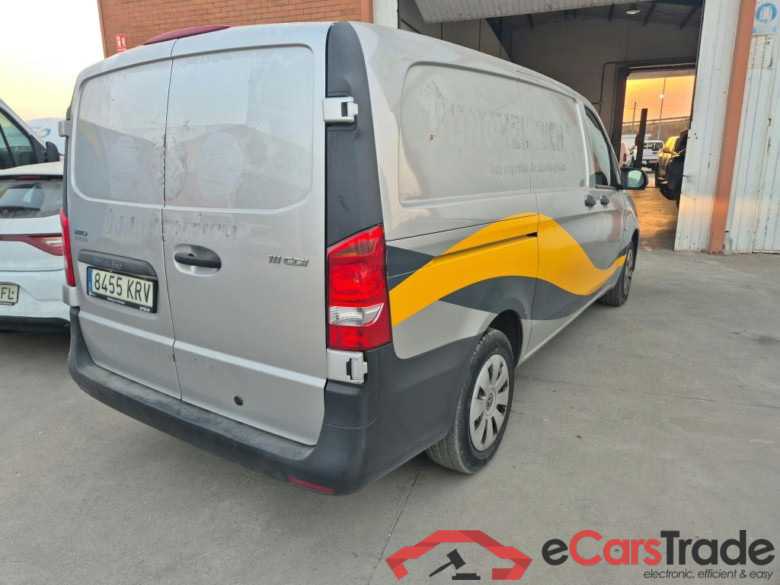 MERCEDES-BENZ Vito / 2014 / 4P / furgón 111 CDI Larga #2