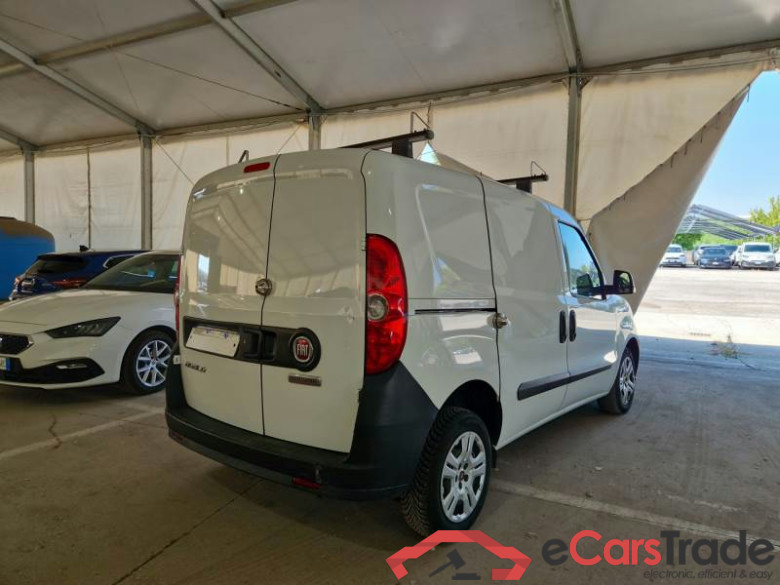 FIAT DOBLÒ CARGO / 2014 / 4P / VETT. FURGONATA CH1 LOUNGE 1.6 MJET 105CV E6D-F SeS #2