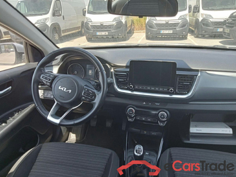 KIA Stonic / 2017 / 5P / todoterreno 1.0 T-GDi 74kW (100CV) MHEV iMT Drive #3