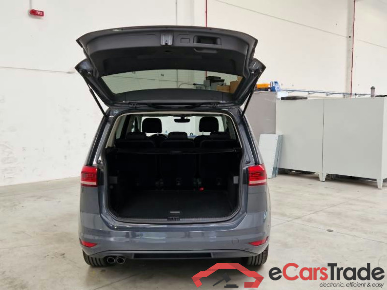 VOLKSWAGEN TOURAN / 2015 / 5P / MONOVOLUME 2.0 TDI SCR EXECUTIVE DSG #5