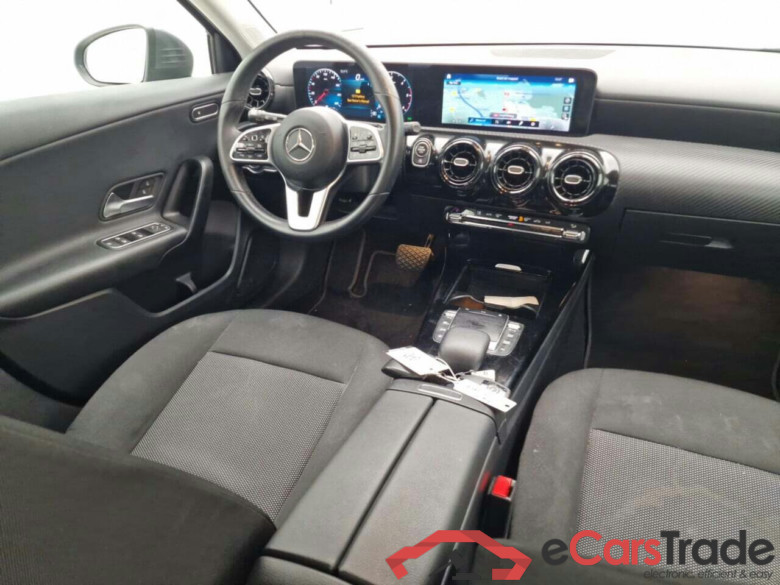 MERCEDES-BENZ A-KLASSE 200D BUSINESS SOL. AUT. #3