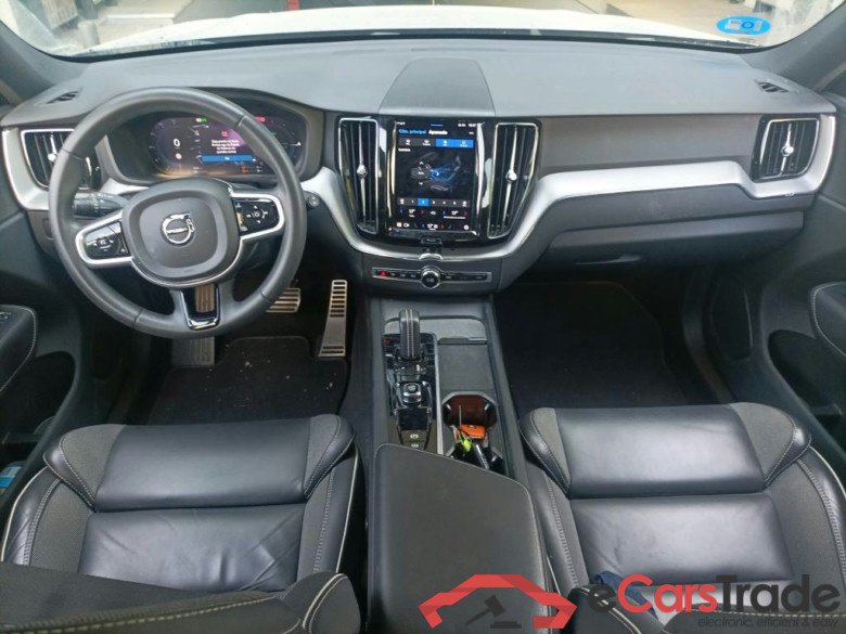 VOLVO XC60 / 2017 / 5P / todoterreno 2.0 T6 AWD Recharge R-Design Auto #3