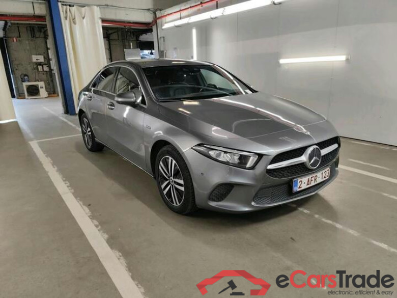 Mercedes A-Klasse Limousine A-Klasse Limousine A 250e Business Solution 160kW/218pk  4D/P Auto-8 #2