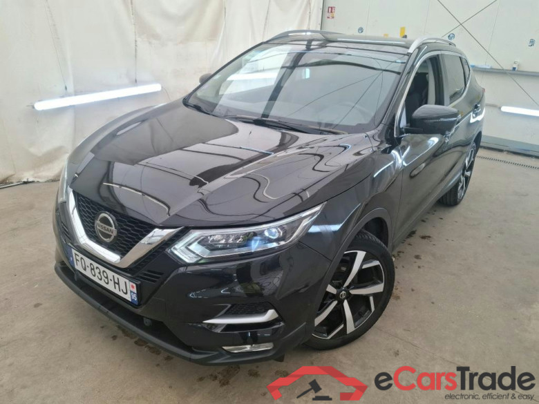 NISSAN Qashqai / 2017 / 5P / Crossover 1.3 DIG-T 160 DCT Tekna #1