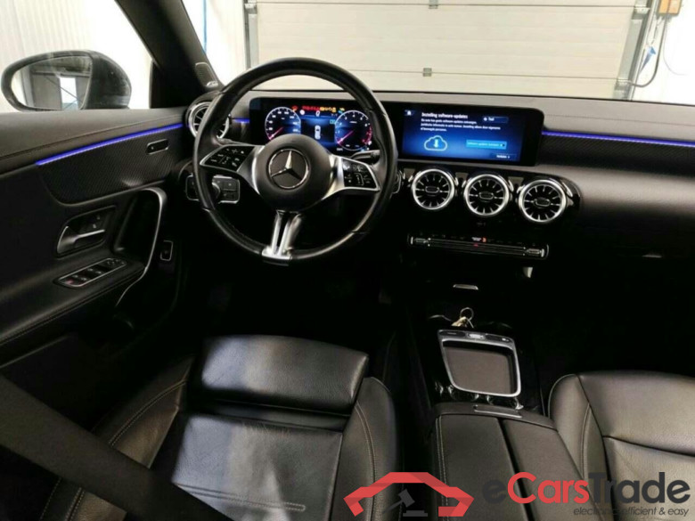 MERCEDES-BENZ CLA-klasse Shooting Brake 180 Luxury Line #3