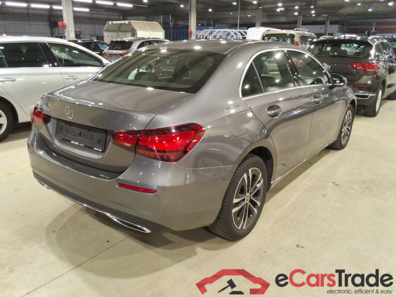 MERCEDES-BENZ A-CLASS LIMOUSINE 1.3 A 250 E BUSINESS LINE DCT #4