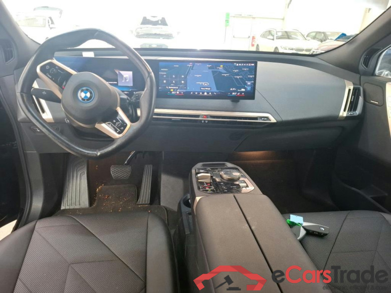 Série iX 50 xDrive 111kWh BVA #6