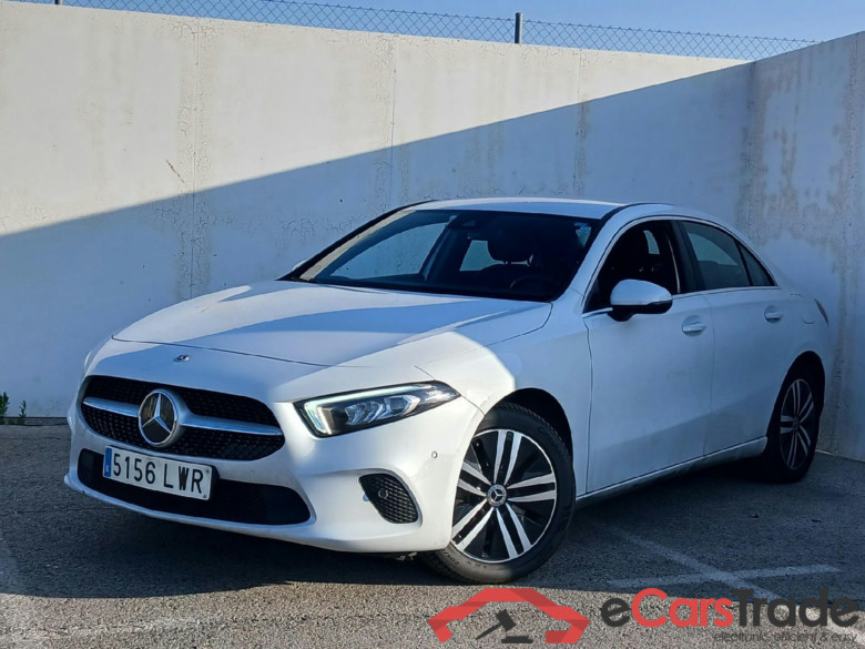 MERCEDES-BENZ Clase A / 2018 / 4P / sedán Sedán A 250 e