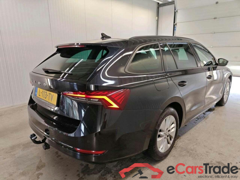 SKODA Octavia Combi 1.0 TSI Bns Edition #2