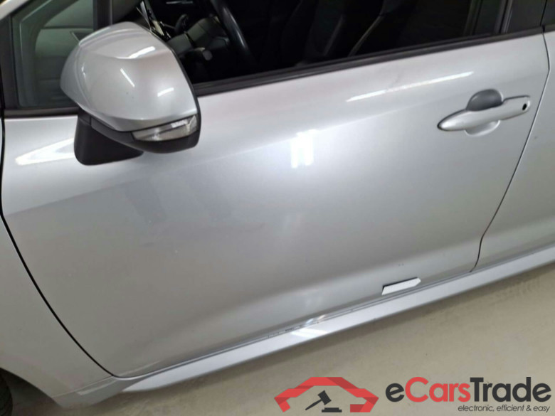 TOYOTA COROLLA 1.8 HYBRID PREMIUM #5