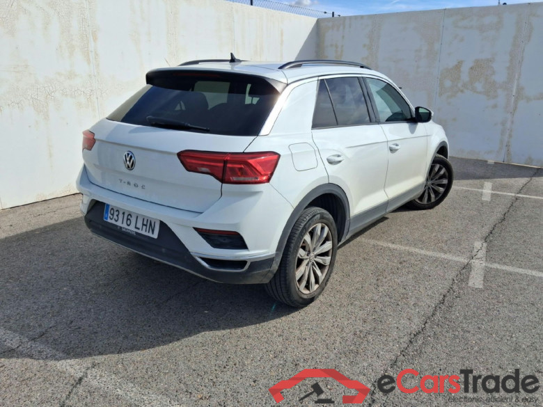 VOLKSWAGEN T-Roc / 2017 / 5P / todoterreno Advance 1.0 TSI 85kW (115CV) (CX) #2