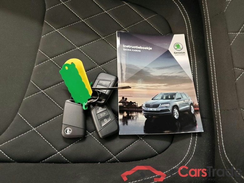 Škoda Karoq 1.5 TSI Greentech DSG Sportline Business 5d #4