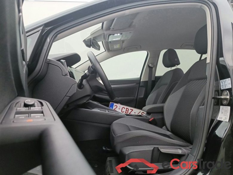 Volkswagen Golf VIII 1.0 eTSI 81kW Active DSG 5d #3