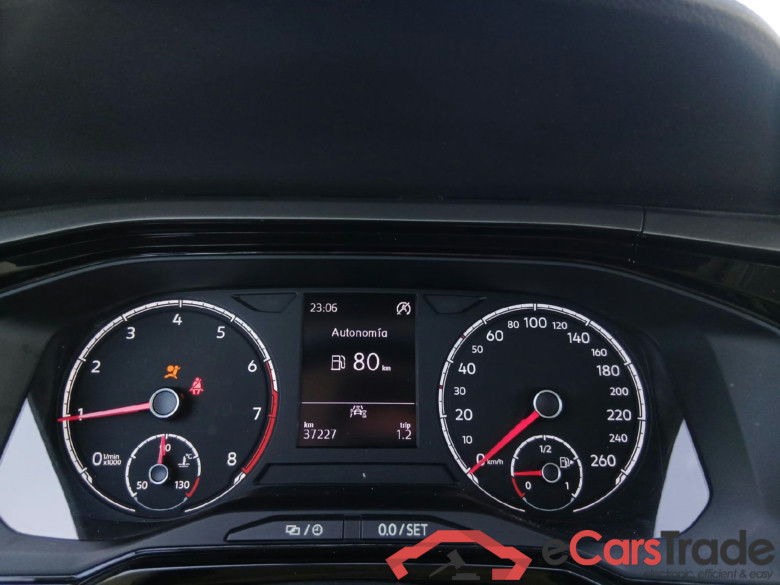 VOLKSWAGEN Polo / 2017 / 5P / berlina con portón Advance 1.0 TSI 70kW (95CV) #4