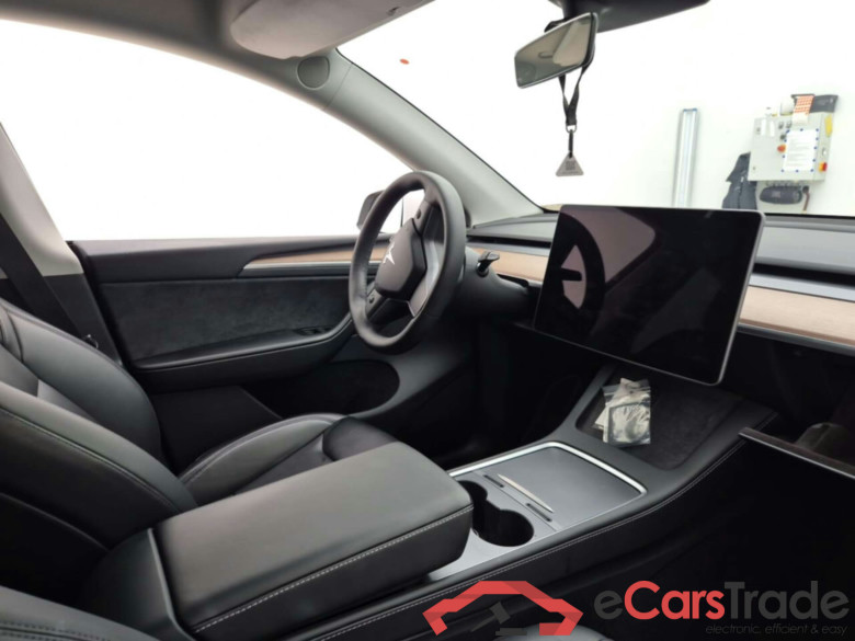 TESLA MODEL Y 75KWH LONG RANGE AWD AUTOPILOT #3