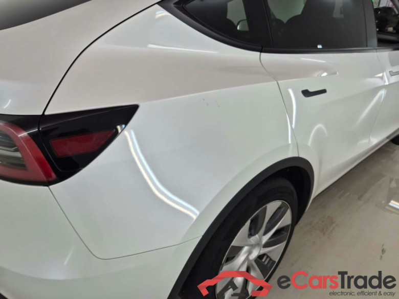 TESLA MODEL Y 75KWH LONG RANGE AWD AUTOPILOT #6