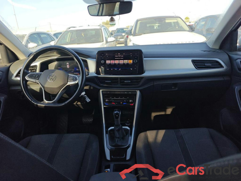 VOLKSWAGEN T-Roc / 2021 / 5P / todoterreno Life 1.5 TSI 110kW (150CV) DSG #3