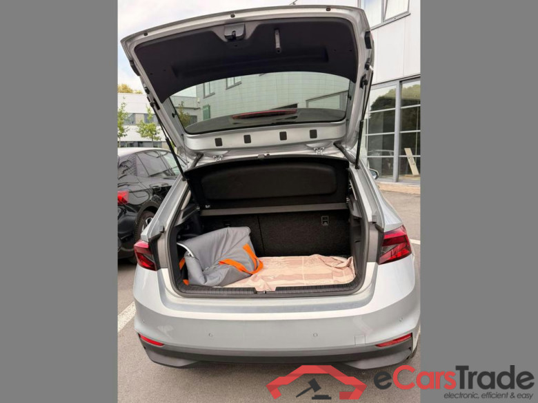 SKODA Fabia 1.0 TSI Ambition DSG #5