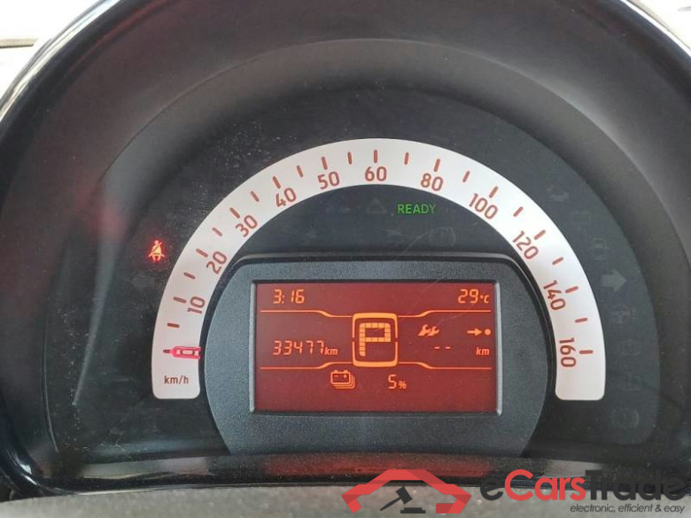 SMART FORTWO COUPÈ / 2019 / 3P / COUPE EQ 60KW PURE #4