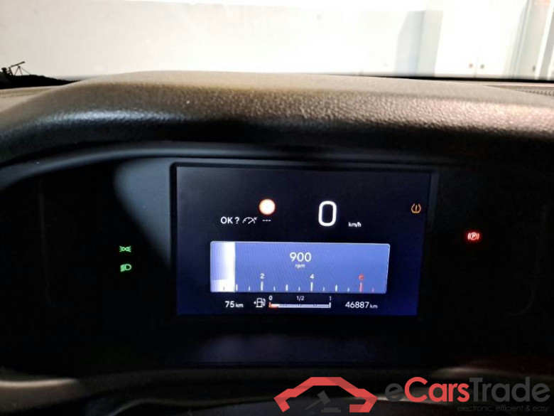 JEEP AVENGER / 2022 / 5P / SUV 1.2 TURBO LONGITUDE #4
