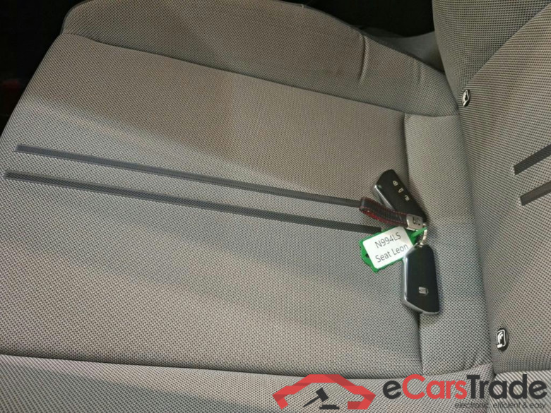 SEAT Leon Sportstourer 1.0 TSI Style Business Intense 5d #4