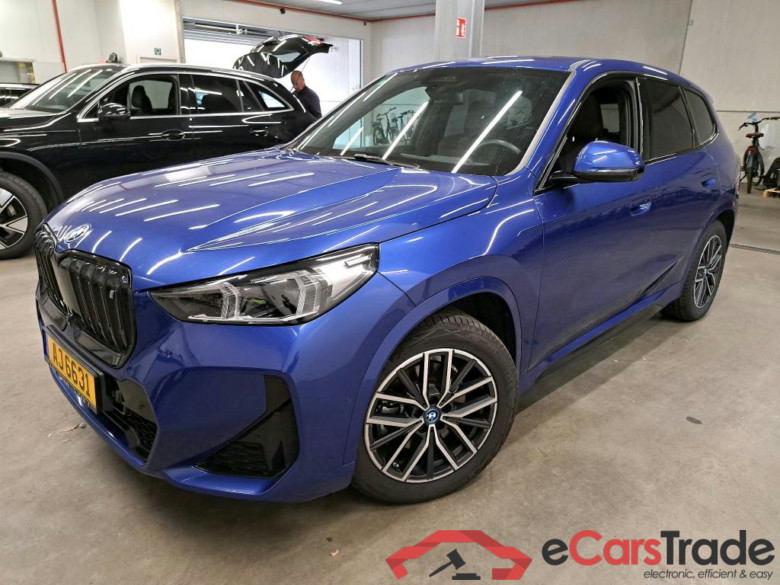 BMW - BMW IX1 xDrive30A 313PK M Sport Pack Premium Pro & Travel & Comfort * ELECTRIC *