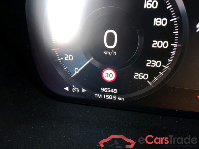 VOLVO XC40 / 2021 / 5P / todoterreno 1.5 T2 Essential #5