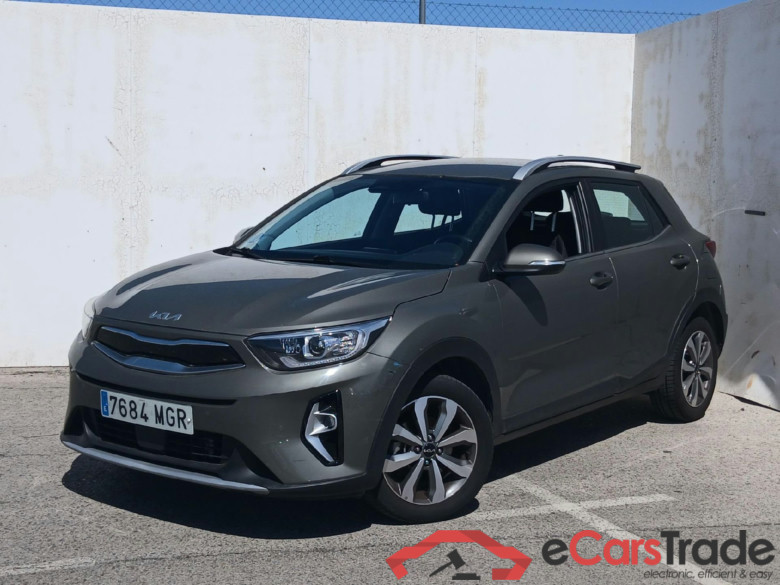 KIA Stonic / 2017 / 5P / todoterreno 1.0 T-GDi 88kW (120CV) MHEV iMT Drive #1