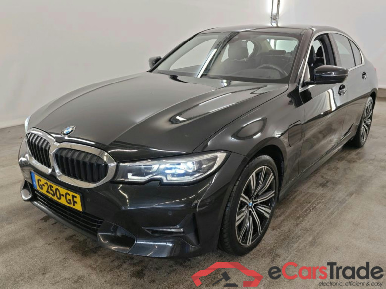 BMW 3 Serie Sedan 330e 4d