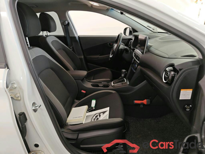 Hyundai KONA 1.6 GDI HEV Fashion 5d #3
