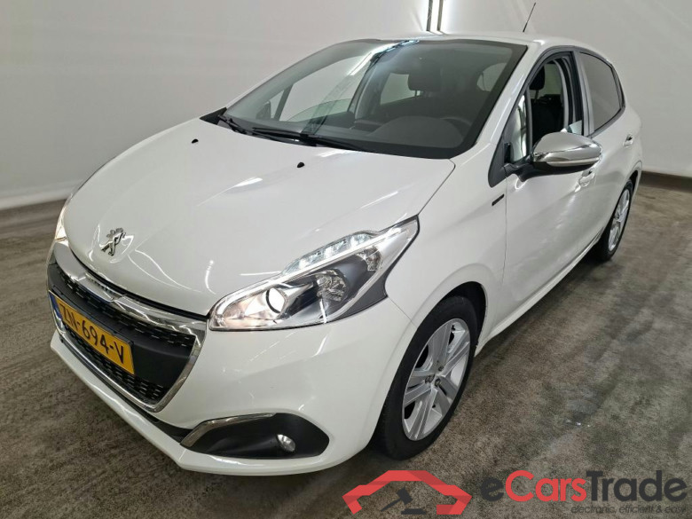 Peugeot 208 Signature 1.2 PureTech 82 5d