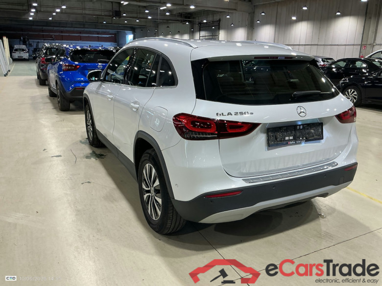 MERCEDES-BENZ GLA 1.3 GLA 250 E DCT BUSINESS SOLUTION #3