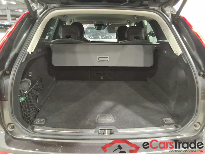 VOLVO XC60 DIESEL - 2017 2.0 D3 Momentum Pro AdBlue #3