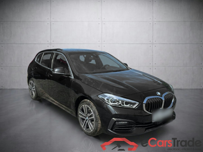 BMW 1 Serie Business Design (F40) 118iA 136 DKG7 #3