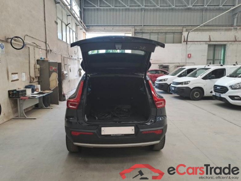 VOLVO XC40 / 2017 / 5P / SUV T5 PLUG-IN HYBRID AUTO RECHARGE INSCR. #5